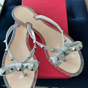 Valentino Garavani Rockstud Flipflops